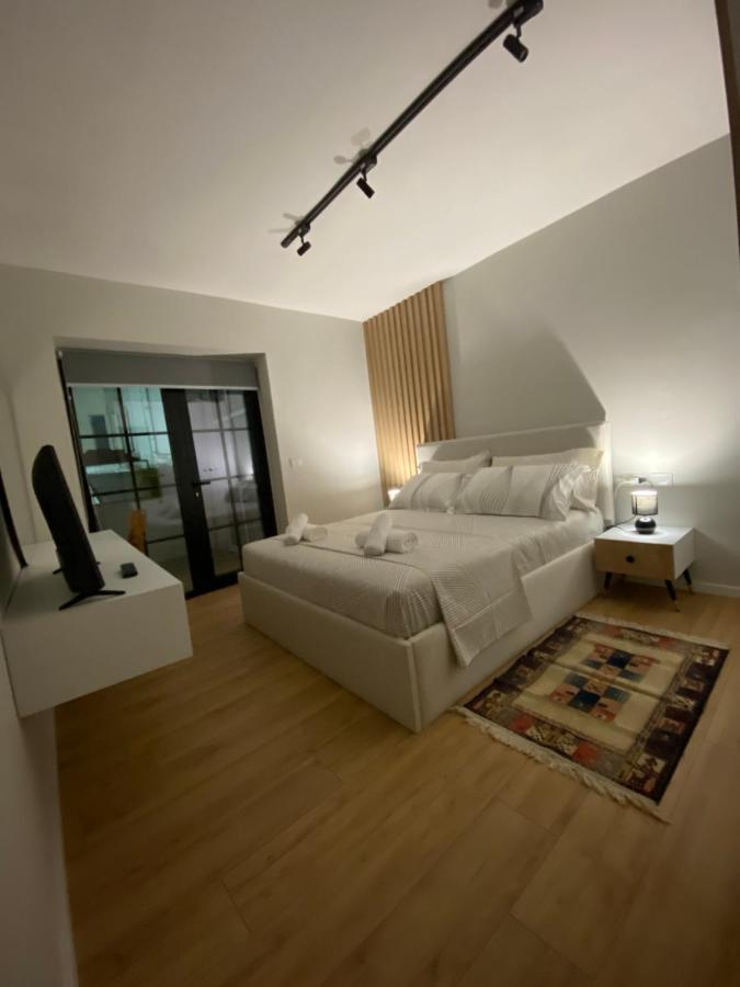 Lucas Downtown Apartment *